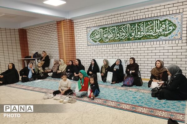 گرامیداشت هفته سلامت در مدرسه سعدی چهاردانگه