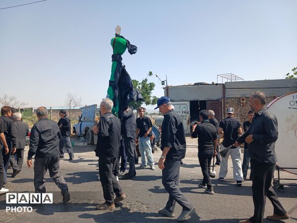 مراسم سوگواری عزاداران محله رسالت محمدشهر کرج در روز عاشورا 