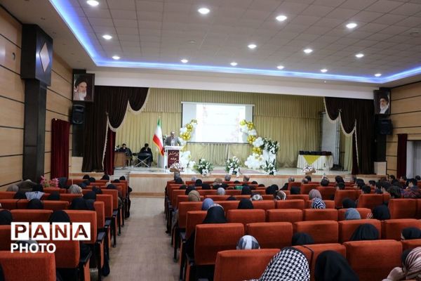 مرند به افتخار نخبگانش ایستاد