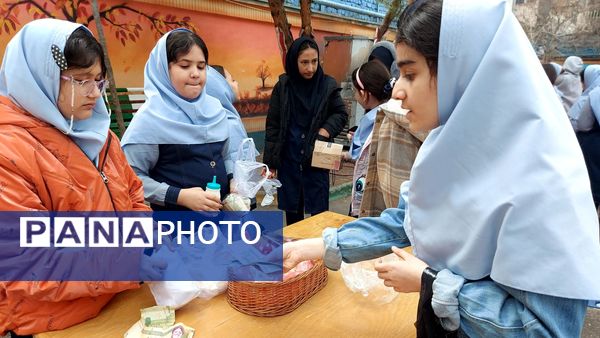  بازارچه کسب و کار دانش‌آموزی در دبستان دخترانه فرهنگیان ۲ 