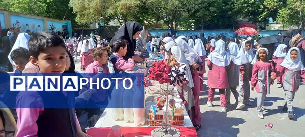 برپایی بازارچه کسب و کار در آموزشگاه امام جعفر صادق(ع)