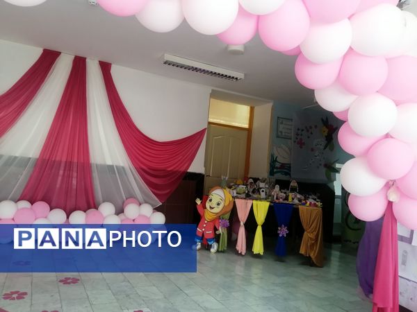 جشن عبادت در دبستان دخترانه تکتم