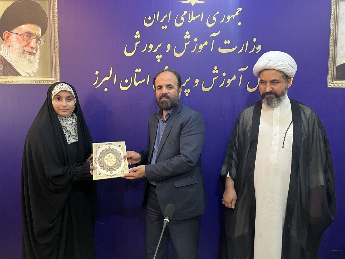 برگزاری نشست شورای دانش‌آموزی استان البرز