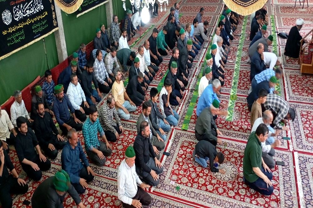 اقامه نماز جمعه در اول ماه محرم در مسجد جامع شهر بار 