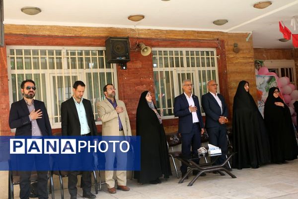 برگزاری جشن جوانه ها در مدرسه بعثت ناحیه یک شهرری