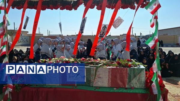 میزبانی دانش‌آموزان دختر بیرجندی از شهید گمنام 