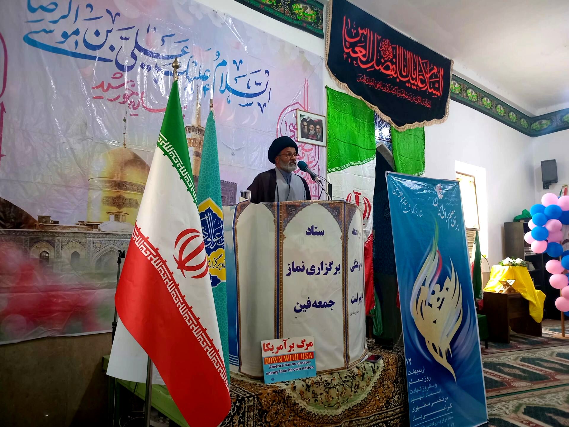 معلمان محور تربیت نسل‌ها هستند