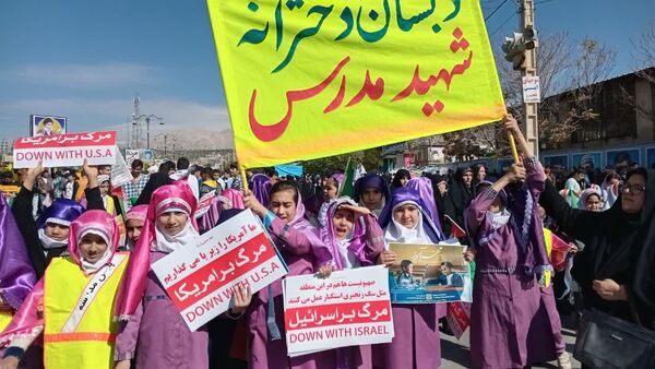 حضور پرشور دانش‌آموزان کهگیلویه و بویراحمد در راهپیمایی ۱۳ آبان