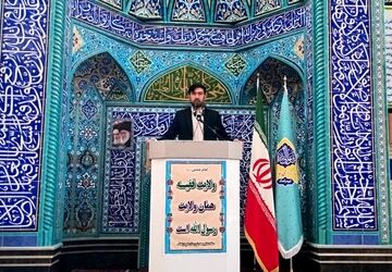 معلمان محور اصلی پیشرفت کشور و سرمایه ی حیاتی جامعه هستند