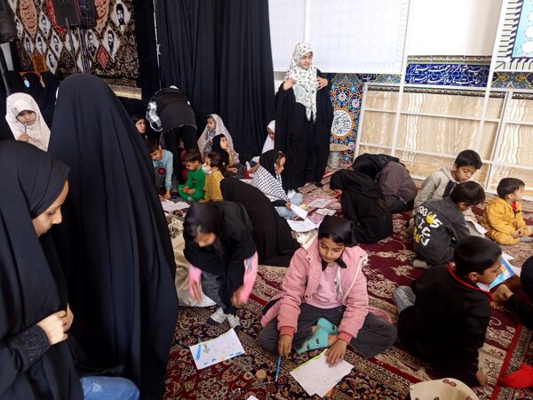 برپایی غرفه کودک در نماز جمعه کاشمر