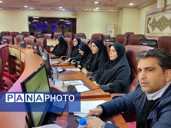 نشست تخصصی فصلی مشترک معاونت آموزش ابتدایی شهرستان‌های تهران