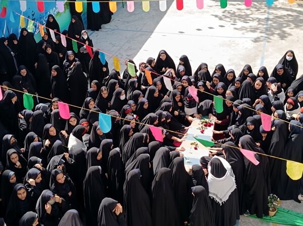 افتتاح وتشکیل سنگر رفافت در دبیرستان دخترانه امام حسین (ع) واحد۳