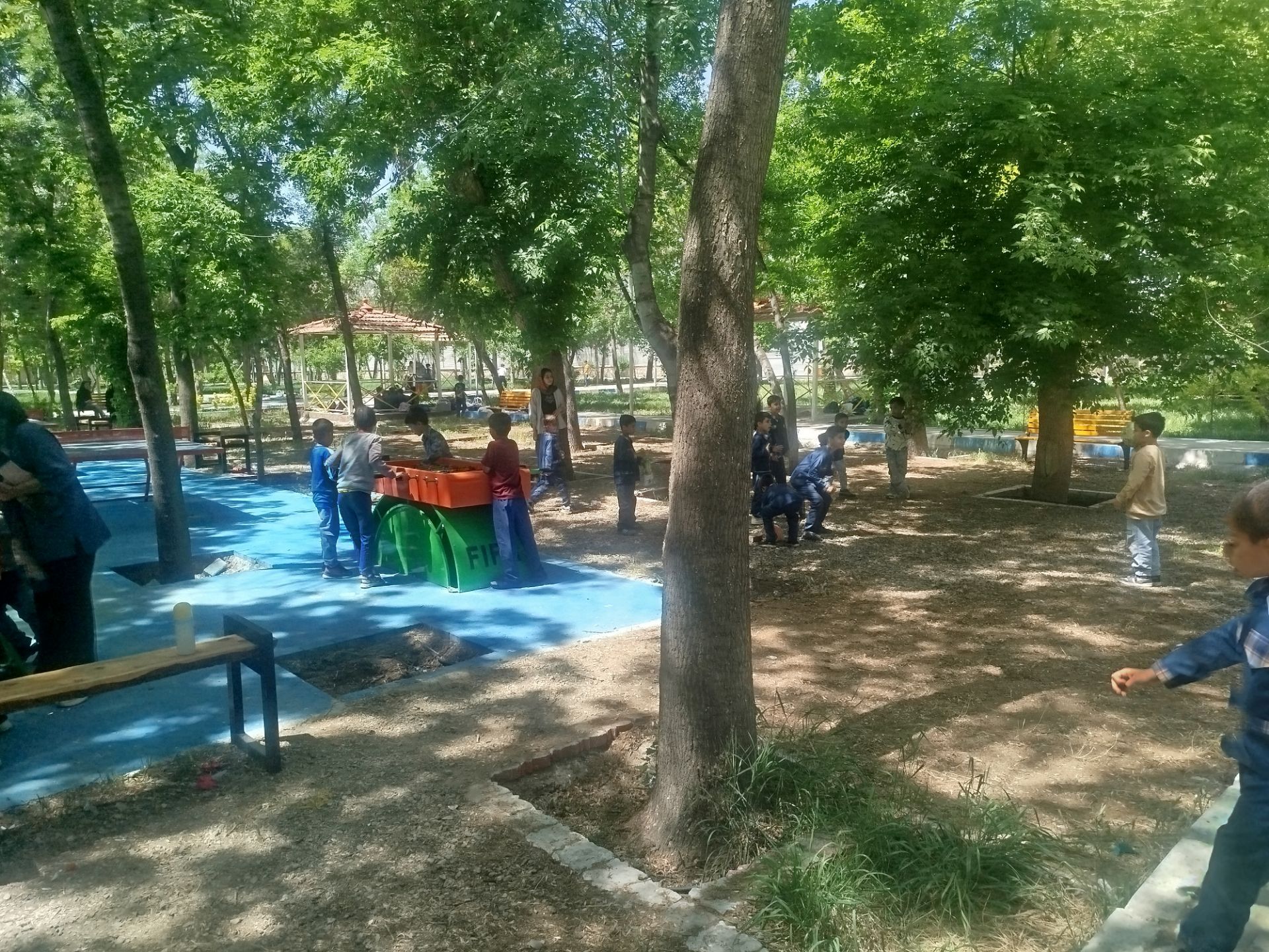 اردوی دانش‌آموزان مدرسه پسرانه مبین در پارک جنگلی شیروان