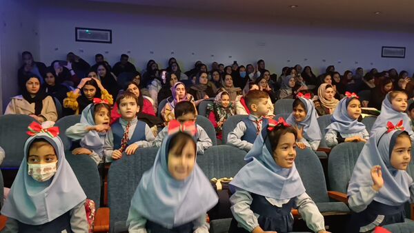 جشن یلدای مدرسه غیر دولتی مهر و ماه آشخانه 