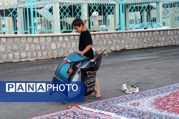 دهه نودی‌ها، ستاره‌های شب هشتم محرم در مسجد امام هادی (ع)