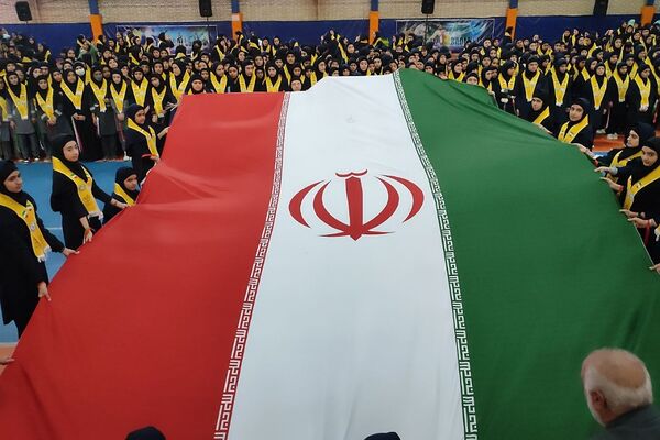 همایش بزرگ هزار نفری یاوران انقلاب و پیشتازان مقاومت در شهر جدید پرند