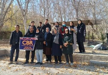 دست‌هایی برای پاکی زمین