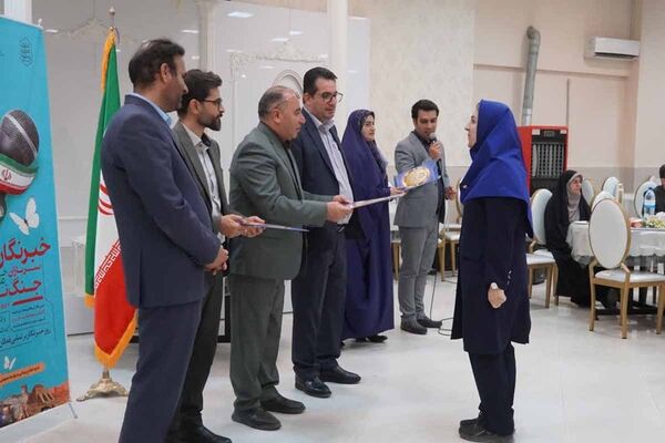تجلیل از خبرنگاران و فعالان رسانه‌ای بجنورد به مناسبت روز خبرنگار
