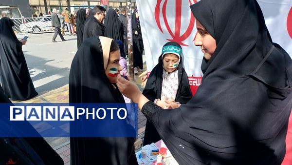 حضور پرشور مردم مشهد در راهپیمایی ۲۲بهمن 