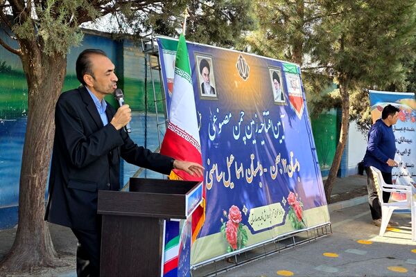 آیین افتتاحیه زمین چمن مصنوعی دبستان اسماعیل سامنی ناحیه ۲ بهارستان
