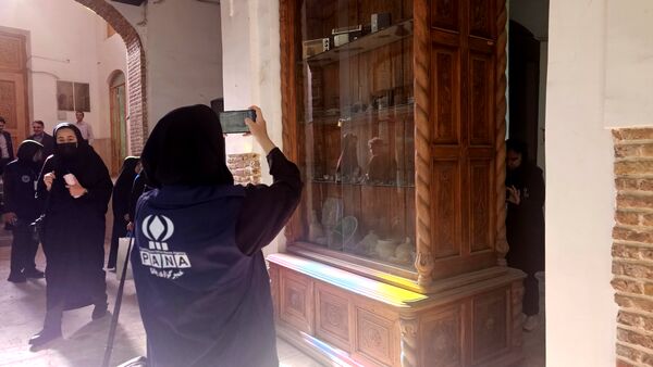 بازدید دانش‌آموزان خبرنگار پانا از مدرسه تاریخی دارالفنون
