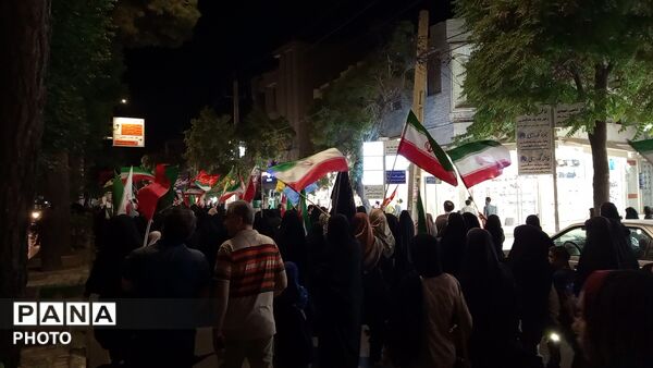 شبی دیگر از همبستگی مردم و تجدید بیعت با رهبری در بروجرد