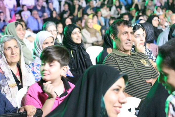 شبی متفاوت در کوهسنگی از سرودهای محمدی تا رصد ماه‌گرفتگی