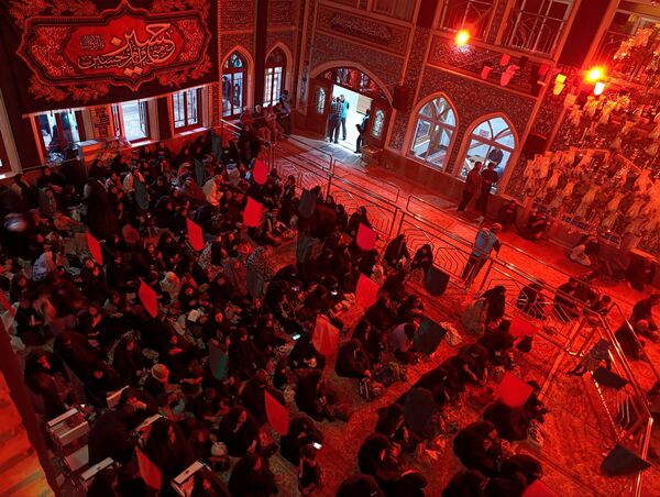 برگزاری مراسم شب سوم عزاداری اباعبدالله(ع) در تکیه ابوالفضلی نیشابور