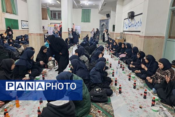 برگزاری مراسم احسان و افطار در دبیرستان حضرت ولیعصر (عج) ری یک 