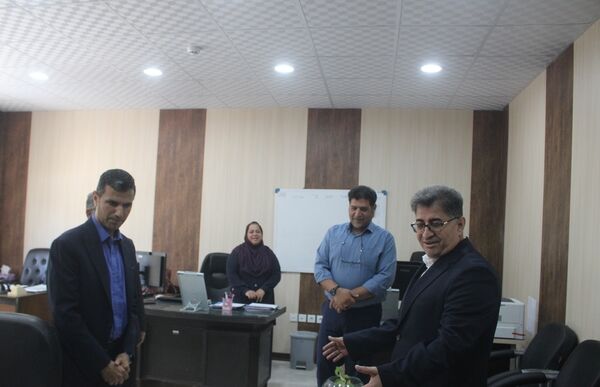 بازدید سرزده نوروزی مدیرکل آموزش و پرورش استان بوشهر از دوایر مختلف اداره‌کل