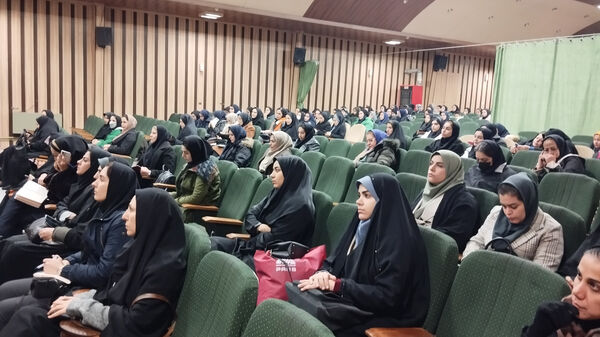 جلسه هم افزایی رابطان مشاور در کانون امام علی(ع) ناحیه یک کرج