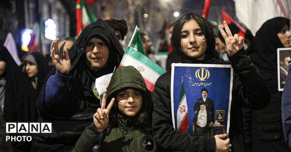 خروش شبانه کرمانشاه در عشق به ایران