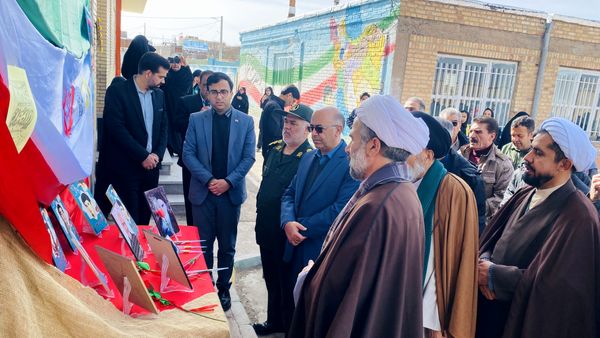 مراسم  یاوران انقلاب و افتتاح نمازخانه خیرساز در دبستان بنیاد برکت باخرز