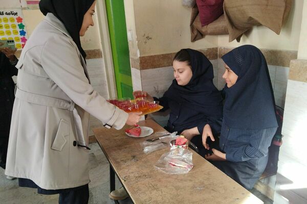 برگزاری مراسم جشن یلدا در مدرسه مهرآیین و مدرسه مریم بهارستان۲