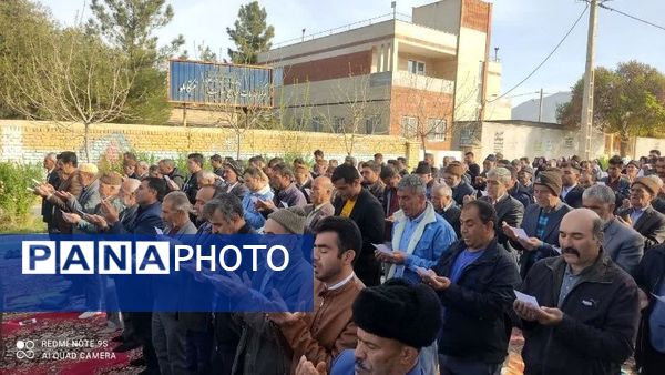 نماز عید فطر در مسجد صاحب الزمان روستای گزکوه