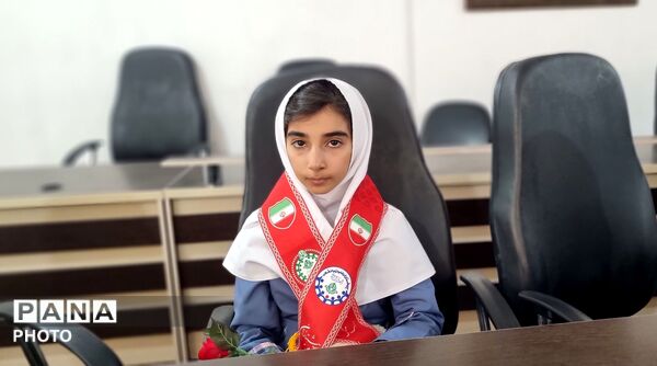 نکوداشت مقام شامخ معلم و تجلیل از پیشگامان عرصه تعلیم و تربیت در نظرکهریزی
