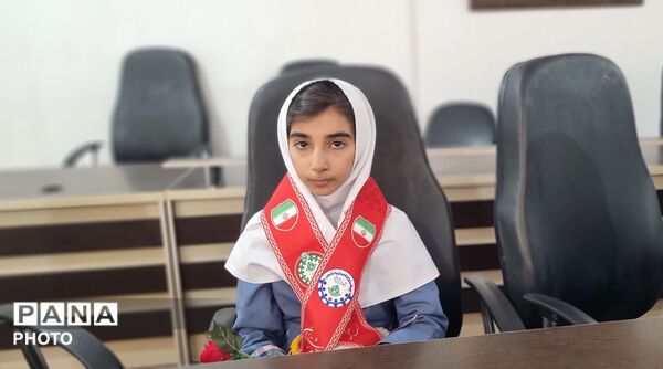نکوداشت مقام شامخ معلم و تجلیل از پیشگامان عرصه تعلیم و تربیت در نظرکهریزی