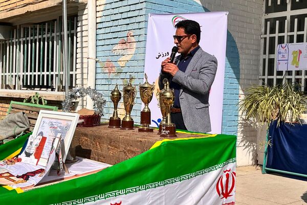 قدرت،هیجان و مهارت در نمایش کاراته کاران دبیرستان رضوان در افتتاحیه المپیاد ورزشی