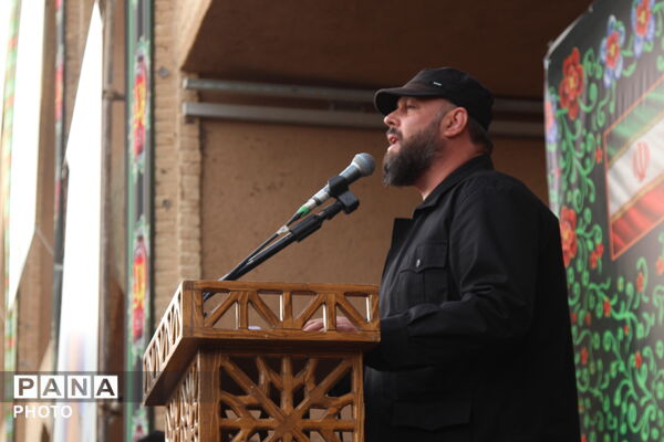 برپایی باشکوه نماز عید فطر در یزد