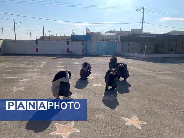 مانور زلزله در دبیرستان دخترانه امید 