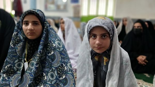 جوانه‌های بندگی در دیشموک؛ حضور پرشور دختران در اعتکاف