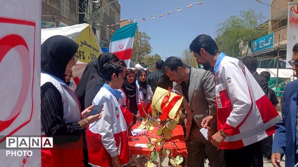 موکب عشق؛ تجدید عهد خادمان هلال‌احمر فارسان با راه  سردار سلیمانی