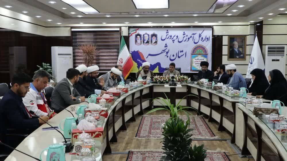 مدارس محور اجرای برنامه‌های تربیتی هدفمند برای نوجوانان هستند