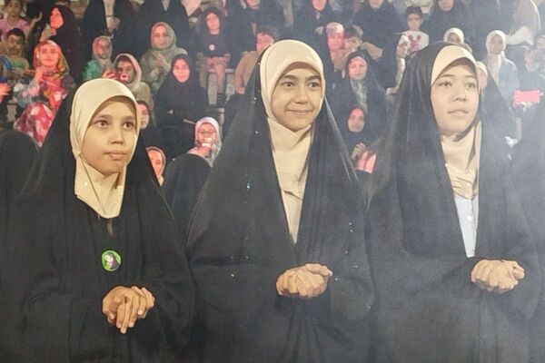 برگزاری جشن بزرگ هفته جهانی کودک در قبله تهران