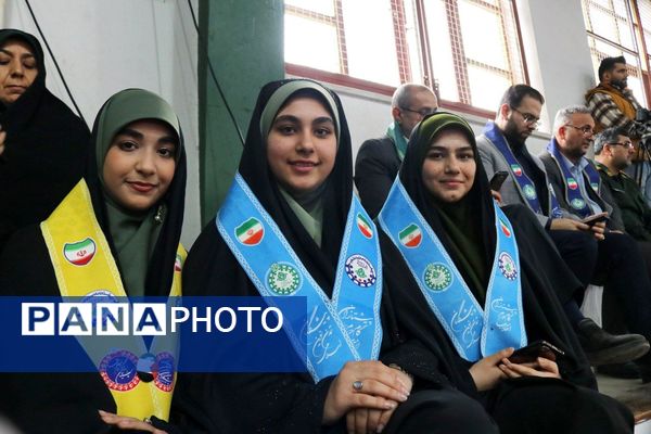 همایش هزار نفری یاوران انقلاب در مازندران