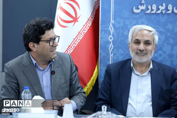 نشست فراکسیون فرهنگیان مجلس با وزیر آموزش و پرورش