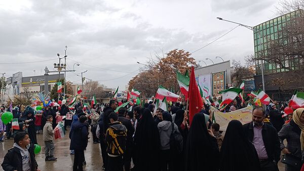 حضور چشمگیر مردم بجنورد در راهپیمایی ۲۲ بهمن