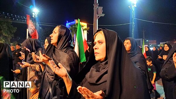 تجدید بیعت مردم کوهدشت با آرمان‌های حسینی در میدان امام خمینی (ره)