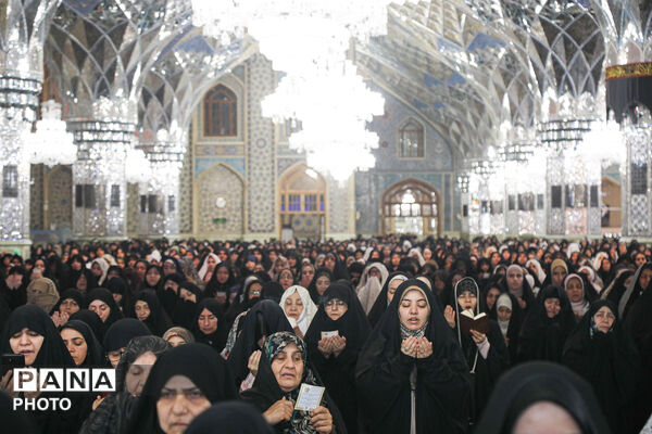 اقامه نماز عید فطر در حرم مطهر رضوی-۲
