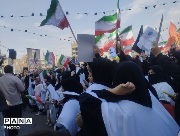 بیعت با سومین رهبر انقلاب اسلامی حضرت آیت الله  سید مجتبی حسینی خامنه ای (حفظه الله ) 